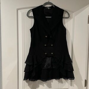 Elegant Black Sleeveless Jacket
